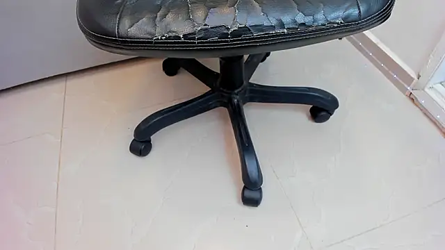 adams bobby online show from February 11, 12:05 pm