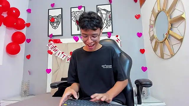 adams bobby online show from February 13, 11:21 am