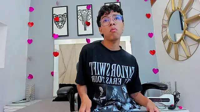 adams bobby online show from February 28, 11:43 am