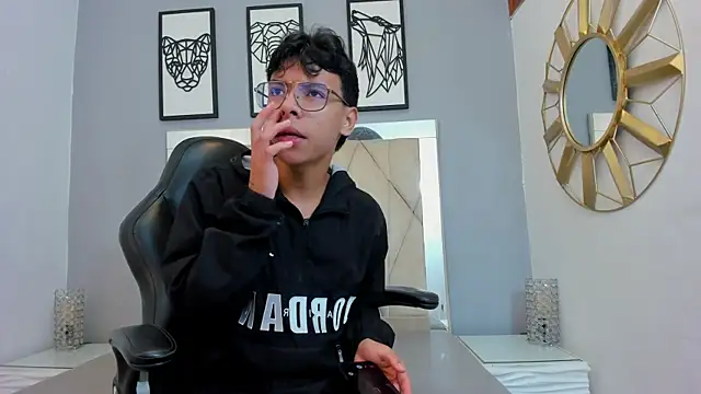 adams bobby online show from March 28, 11:00 am