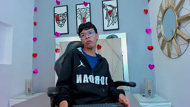 adams bobby online show from February 23, 11:11 am