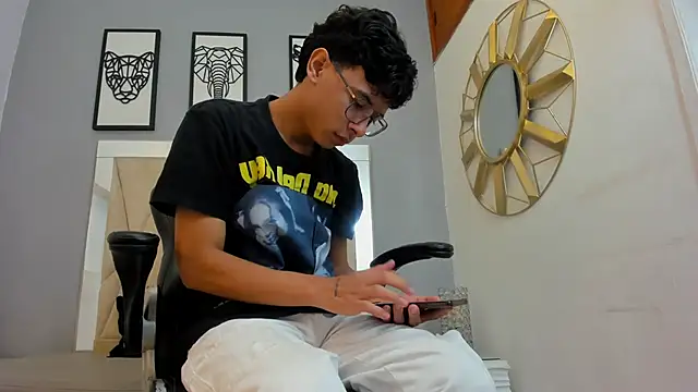 adams bobby online show from March 20, 11:22 am