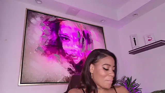 Snapshot of loana_vegas chatting on December 1, 4:30 pm loana vegas online show from December 1, 4:30 pm