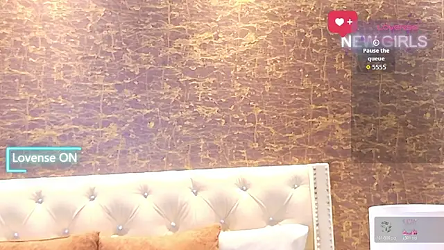 Snapshot of loana_vegas chatting on June 15, 4:06 pm loana vegas online show from June 15, 4:06 pm