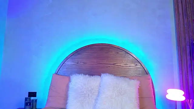 Snapshot of loana_vegas chatting on June 29, 4:39 pm loana vegas online show from June 29, 4:39 pm