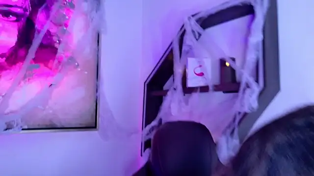 Snapshot of loana_vegas chatting on October 30, 4:04 pm loana vegas online show from October 30, 4:04 pm