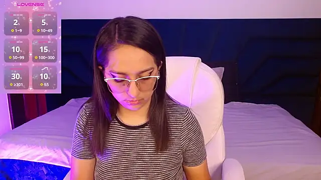 Snapshot of LexyBlaze_ chatting on July 9, 11:20 am LexyBlaze online show from July 9, 11:20 am