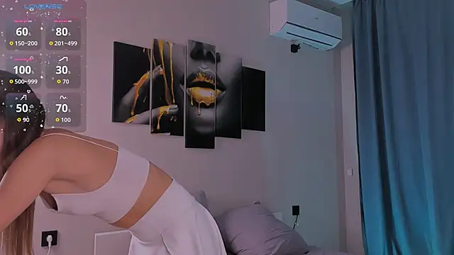 Snapshot of Kandeess chatting on December 2, 3:14 pm Kandeess online show from December 2, 3:14 pm