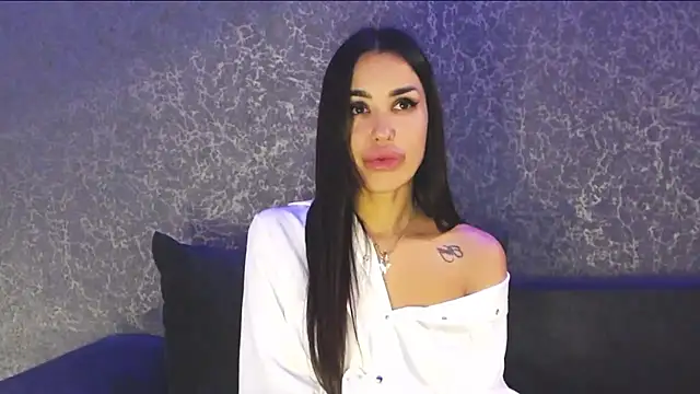 velvetveyraX online show from January 6, 5:50 pm