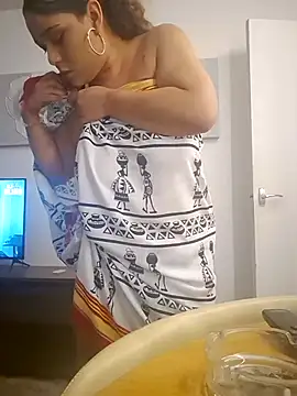 Snapshot of BubblesLovexox chatting on November 1, 8:25 pm BubblesLovexox online show from November 1, 8:25 pm