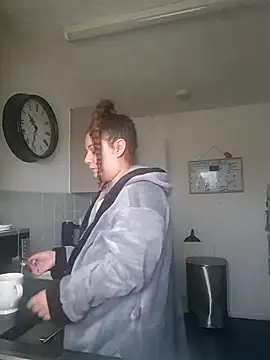 Snapshot of BubblesLovexox chatting on November 24, 10:37 am BubblesLovexox online show from November 24, 10:37 am