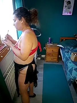 Snapshot of BubblesLovexox chatting on November 10, 7:57 am BubblesLovexox online show from November 10, 7:57 am