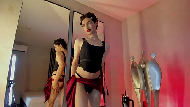 Val Guerra online show from October 31, 3:03 am