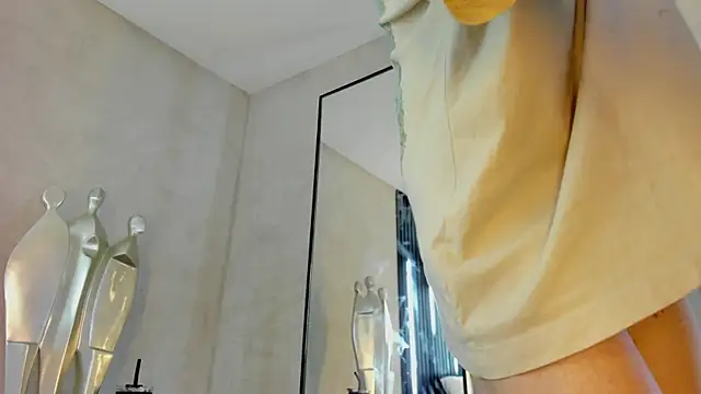 Val Guerra online show from November 7, 5:12 am