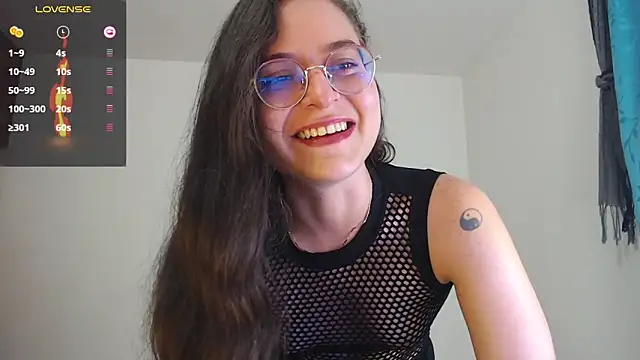 Snapshot of Vicky_cristinax chatting on October 28, 1:28 am Vicky cristinax online show from October 28, 1:28 am