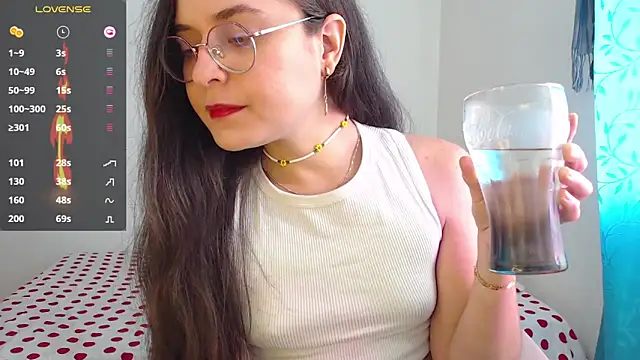 Snapshot of Vicky_cristinax chatting on December 5, 9:01 pm Vicky cristinax online show from December 5, 9:01 pm