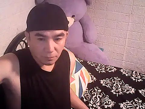 Snapshot of yourasiandesire69 chatting on November 11, 5:24 am yourasiandesire69 online show from November 11, 5:24 am