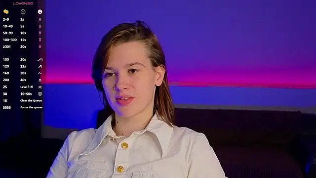 LoraPuffs online show from July 18, 4:59 pm