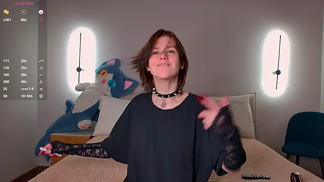 LoraPuffs online show from May 1, 2:33 pm