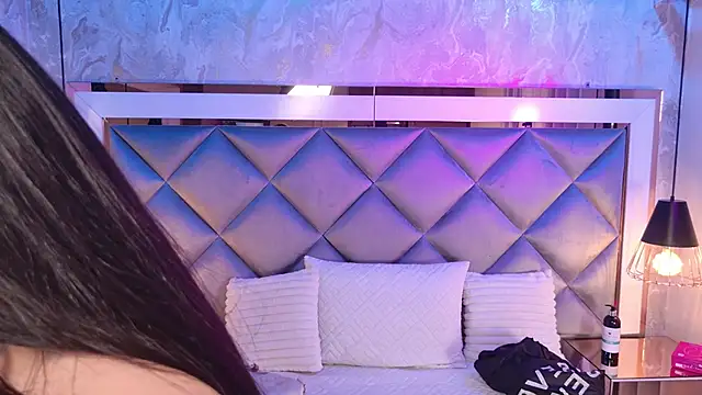 Snapshot of _giggy_2 chatting on November 18, 11:35 am giggy 2 online show from November 18, 11:35 am