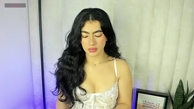 Emii rous online show from November 10, 8:58 pm