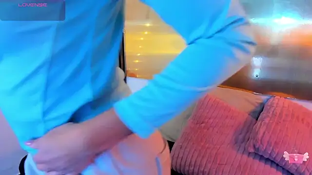 LunaaMorena online show from December 15, 2:23 pm