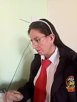 Snapshot of Valentina--1 chatting on November 13, 11:58 am Valentina--1 online show from November 13, 11:58 am