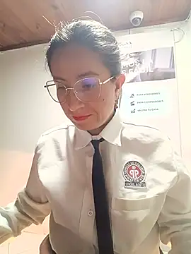 Snapshot of Valentina--1 chatting on June 27, 10:21 am Valentina--1 online show from June 27, 10:21 am