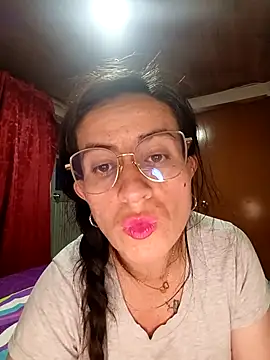 Snapshot of Valentina--1 chatting on November 16, 1:21 am Valentina--1 online show from November 16, 1:21 am