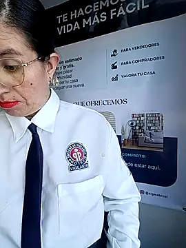 Snapshot of Valentina--1 chatting on December 15, 12:00 pm Valentina--1 online show from December 15, 12:00 pm