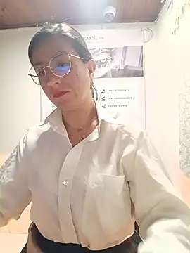 Snapshot of Valentina--1 chatting on June 30, 10:26 am Valentina--1 online show from June 30, 10:26 am