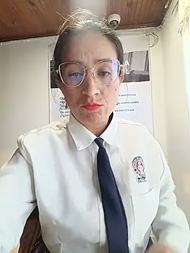 Snapshot of Valentina--1 chatting on June 27, 12:22 pm Valentina--1 online show from June 27, 12:22 pm