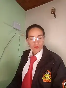 Snapshot of Valentina--1 chatting on October 29, 12:04 pm Valentina--1 online show from October 29, 12:04 pm