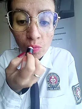 Snapshot of Valentina--1 chatting on December 5, 12:04 pm Valentina--1 online show from December 5, 12:04 pm