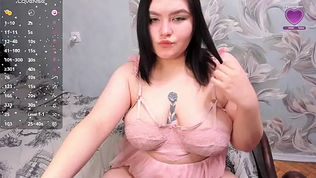 sarah luv online show from February 26, 9:04 pm