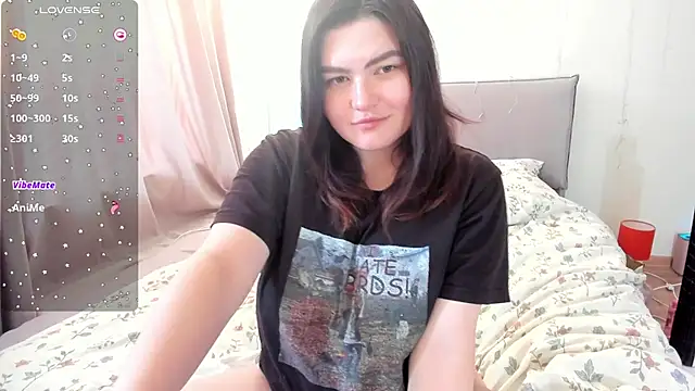 Snapshot of sarah_luv chatting on July 17, 2:31 am sarah luv online show from July 17, 2:31 am