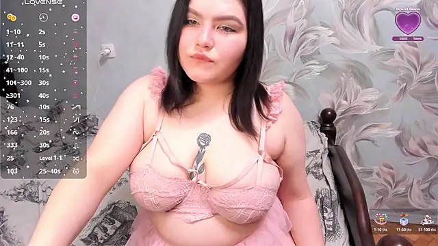 sarah luv online show from February 27, 9:03 pm