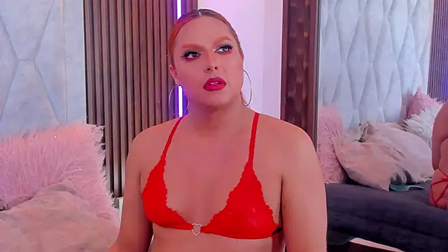 Snapshot of IrinaaVega chatting on June 17, 9:03 pm IrinaaVega online show from June 17, 9:03 pm