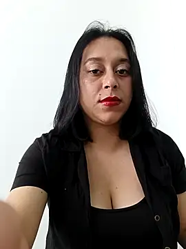 Snapshot of Caroline-17 chatting on November 14, 6:00 pm Caroline-17 online show from November 14, 6:00 pm