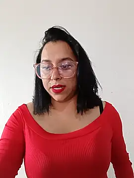 Snapshot of Caroline-17 chatting on November 24, 6:08 pm Caroline-17 online show from November 24, 6:08 pm