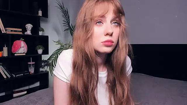 Snapshot of TessaStruble chatting on November 7, 8:41 am TessaStruble online show from November 7, 8:41 am