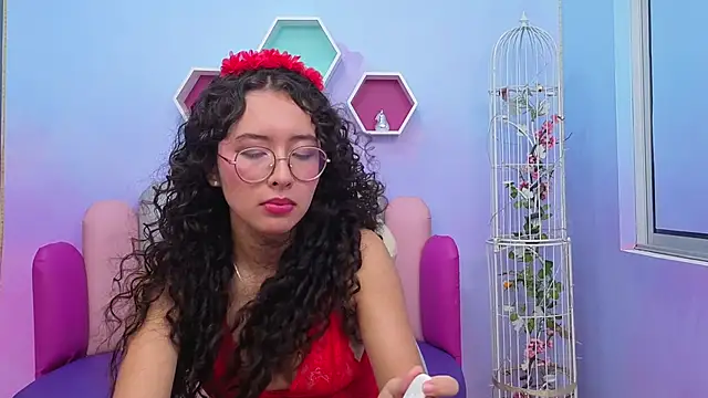 Snapshot of Sasha-Monroe chatting on November 14, 4:05 am Sasha-Monroe online show from November 14, 4:05 am