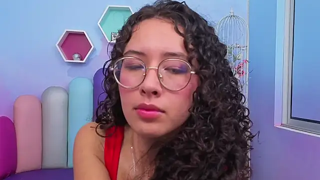 Snapshot of Sasha-Monroe chatting on November 23, 4:11 am Sasha-Monroe online show from November 23, 4:11 am