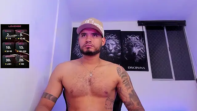 AUSTINN TORRES online show from March 4, 1:02 am