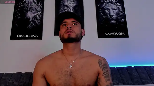 AUSTINN TORRES online show from May 28, 4:20 am