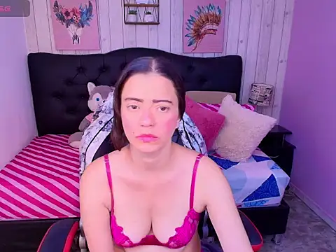 Snapshot of _Rachel_Jones_ chatting on February 28, 10:20 pm Rachel Jones online show from February 28, 10:20 pm