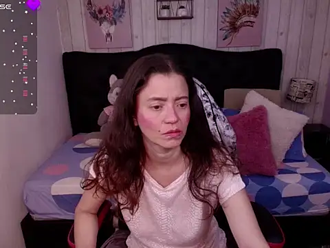 Snapshot of _Rachel_Jones_ chatting on February 15, 11:58 pm Rachel Jones online show from February 15, 11:58 pm