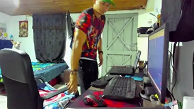 Malek Ivonny online show from November 6, 11:31 pm