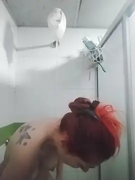 EmilyyRed online show from December 4, 6:07 pm