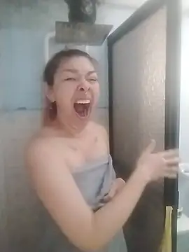 EmilyyRed online show from November 27, 4:29 pm